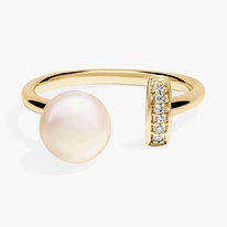 Diamond and pearl ring